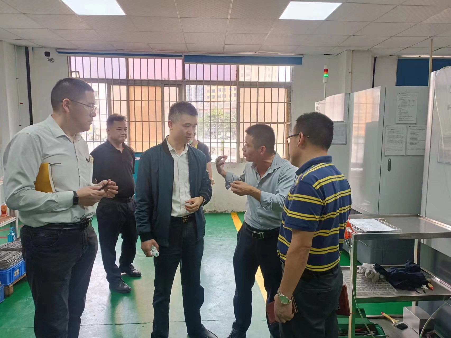 熱烈歡迎區(qū)政府領(lǐng)導(dǎo)帶隊(duì)走訪企業(yè)，鼓勵(lì)數(shù)字化轉(zhuǎn)型！